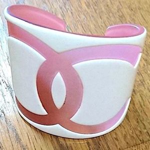 CHANEL Jewelry - CHANEL Bangle "CC" Logo White/Pink CHANEL Jewelry - CHANEL Bangle "CC" Logo White/Pink